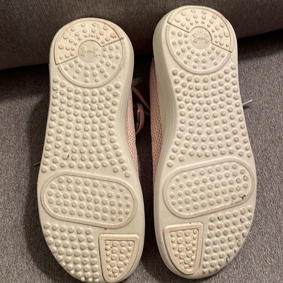 Under Armour pink sneakers - Picture 2 of 3